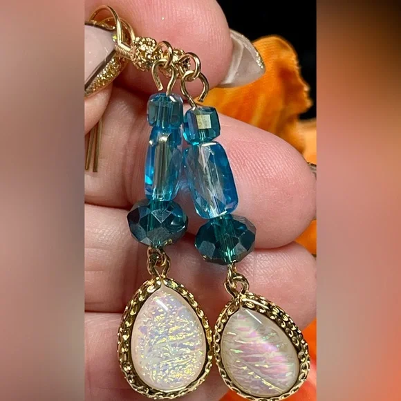 Elegant Gold and Blue Dangle Earrings - Picture 4 of 7